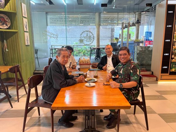 Bro Rivai Ngopi Bareng Mantan Ketum PII Rauf Purnama